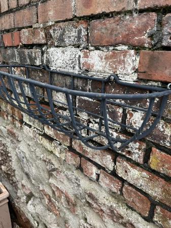 Image 2 of Metal wall/balcony planters