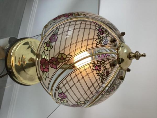 Image 2 of Tiffany style table lamp brass