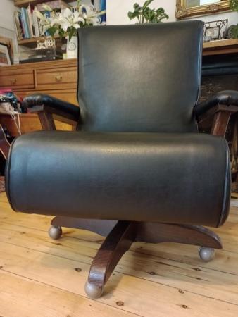 Image 3 of 1940 Executive chair with wheels