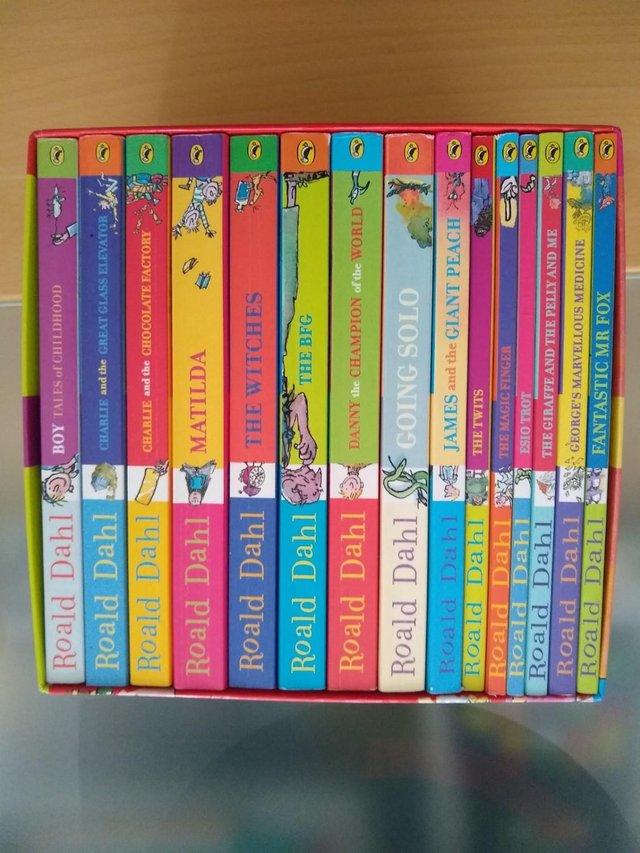 Preview of the first image of ROALD DAHL Phizz-Whizzing Collection 15 book box.