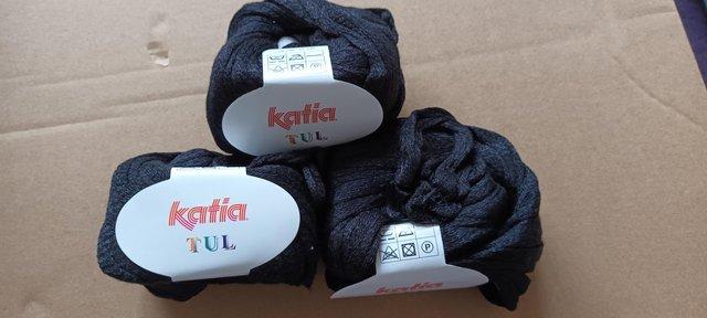 Image 2 of Katia tul (sole) yarn knits one scarf
