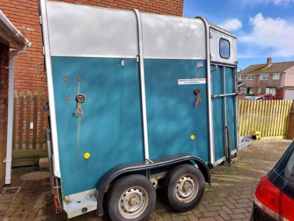 Image 2 of 2008 Ifor Williams HB505 horse trailer