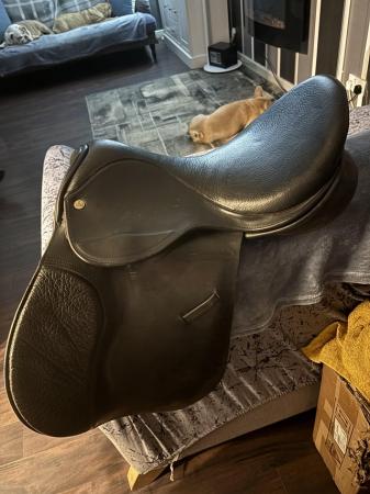 Image 3 of 17 inch English leather ideal international event saddle