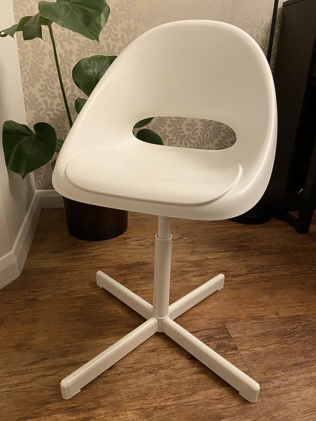 Preview of the first image of Ikea Loberget / Sibben Children's desk chair, White.