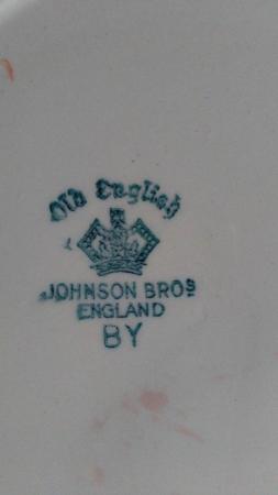 Image 3 of 3 VINTAGE JOHNSON BROSOLD ENGLISH 10 INCH DINNER PLATES