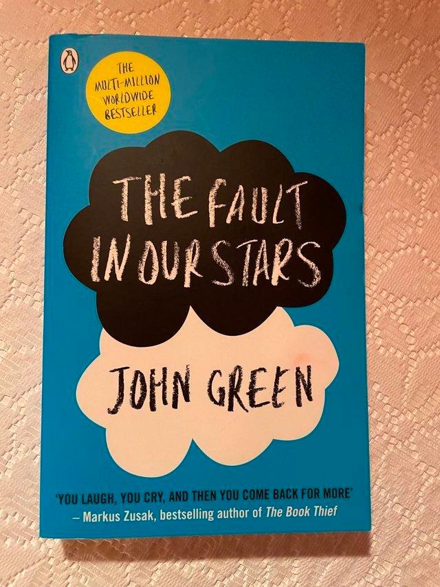 Preview of the first image of THE FAULT IN OUR STARS, JOHN GREEN PAPERBACK EXCELLENT COND.