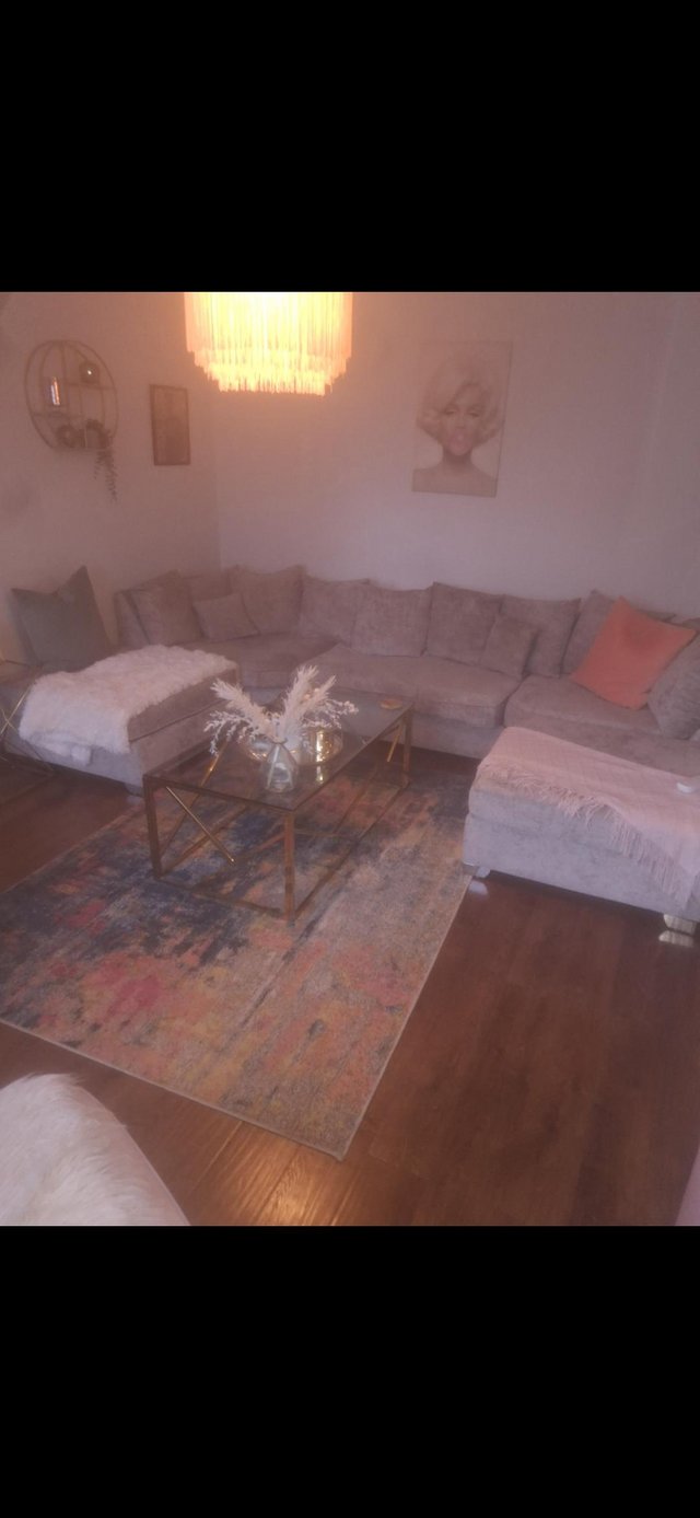 U shaped grey sofa only 5 months old — photo 3 of 3
