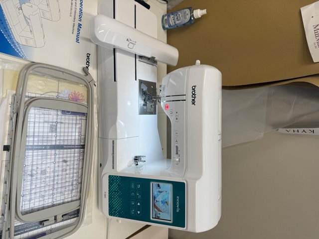 Brother Innov-is F580 Sewing and Embroidery Machine — photo 3 of 3