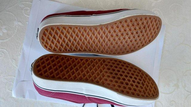 Preview of the first image of Vans Old Skool UK 6 Burgundy Canvas Trainers.
