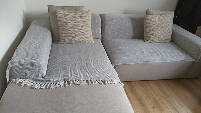 Image 2 of Right side corner sofa in beige