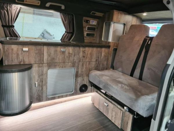 Image 11 of Toyota Vellfire campervan BY Wellhouse 2.4 Rare 4WD