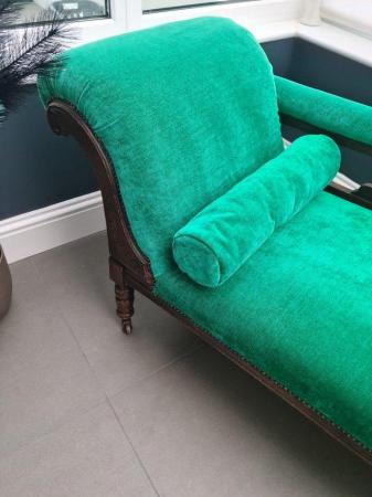 Image 2 of Vintage emerald green (Designers Guild fabric) chaise longue