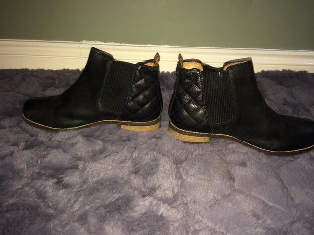 Preview of the first image of Women’s Barbour boots for sale size 5 in great condition.