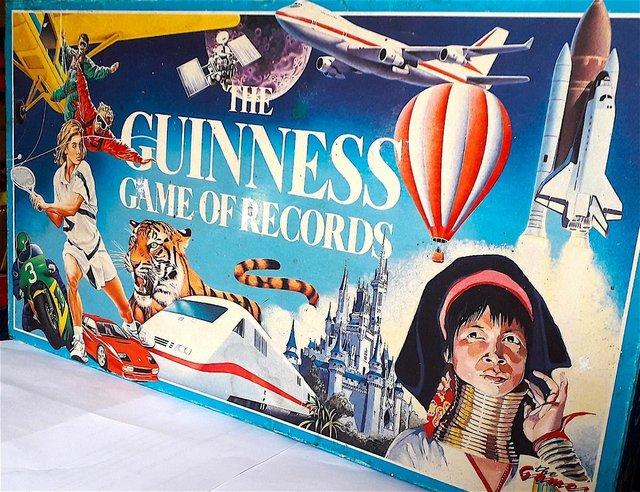 Preview of the first image of 1983 - GUINNeSS GAME OF RECORDS - COMPLETE - FAIR to GOOD.