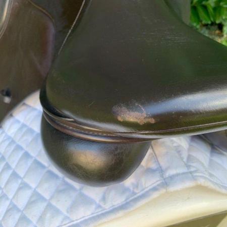 Image 22 of Kent & Masters 17.5 inch Cob saddle