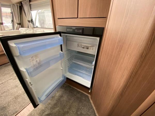 Image 10 of Elddis Affinity 462, 2018, 2 Berth Caravan *End Kitchen*