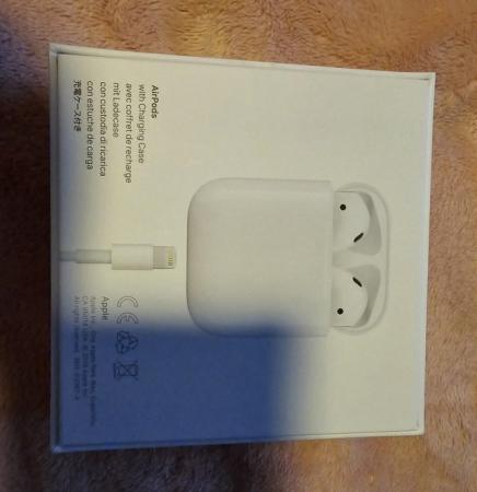 Image 3 of APPLE AirPods with Charging Case (2nd generation) - White