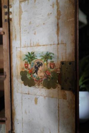 Image 15 of Antique Humidor Habana Cuban Cigar Box Advertising Shop