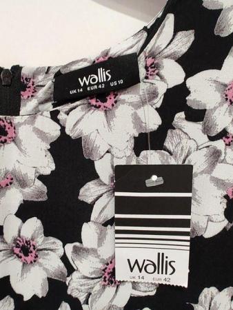 Image 10 of New Wallis Black Floral Summer Lightweight Dress Size 14
