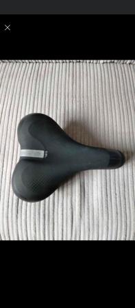 Image 2 of Halfords Selle Italia Kalaam gel saddle