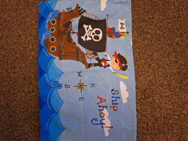 Image 3 of Gorgeous Toddler/Junior Pirate duvet cover & pillow case.
