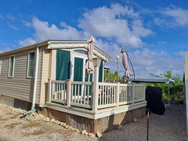 Image 1 of RS 1729 great 2 bed Willerby mobile home with fantastic view