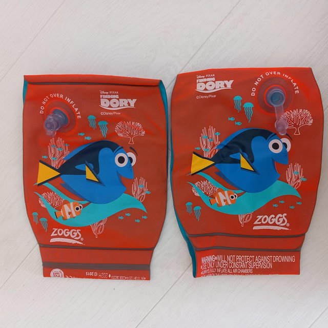 Zoggs Disney kids swim bands