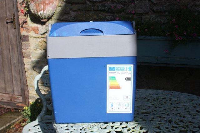 Image 3 of Mobicool Coolbox, only used twice