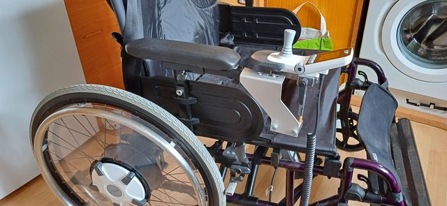 Image 3 of Heavy duty/extra wide wheelchair