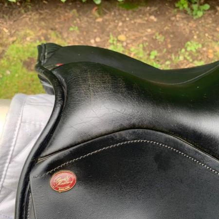 Image 10 of Kent And Masters 17 inch Cob saddle