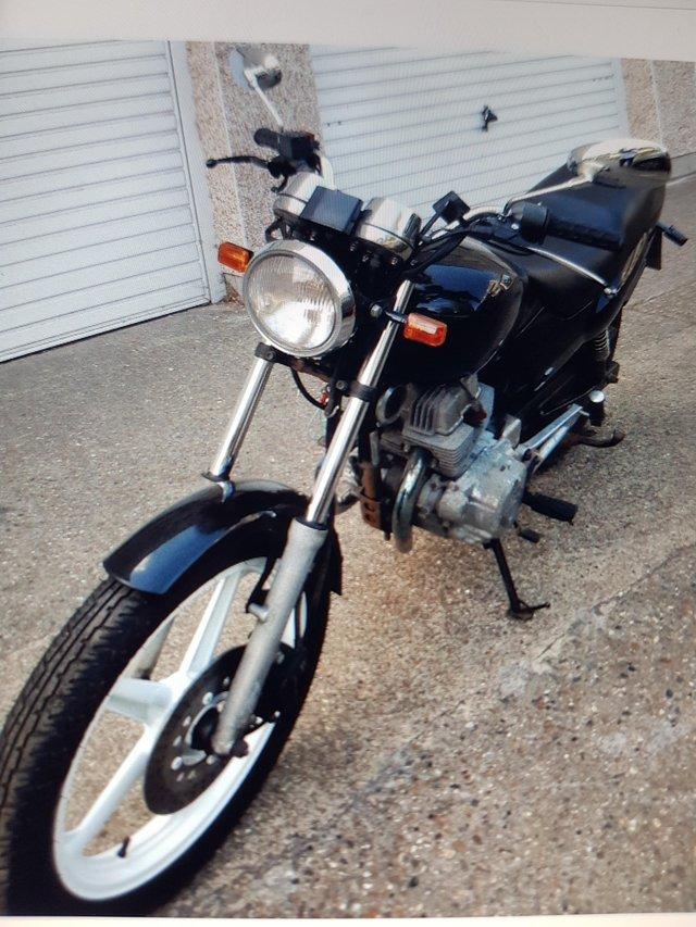 Preview of the first image of 1996 250 cc Honda nighthawk.
