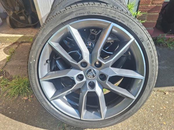 Image 2 of Skoda Alloy wheels and tyres