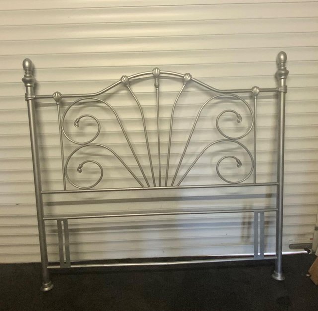 Preview of the first image of Headboard. Kingsize. Used..