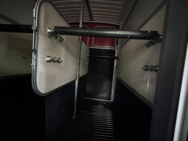Image 3 of Stunning ifor Williams 506 - used twice