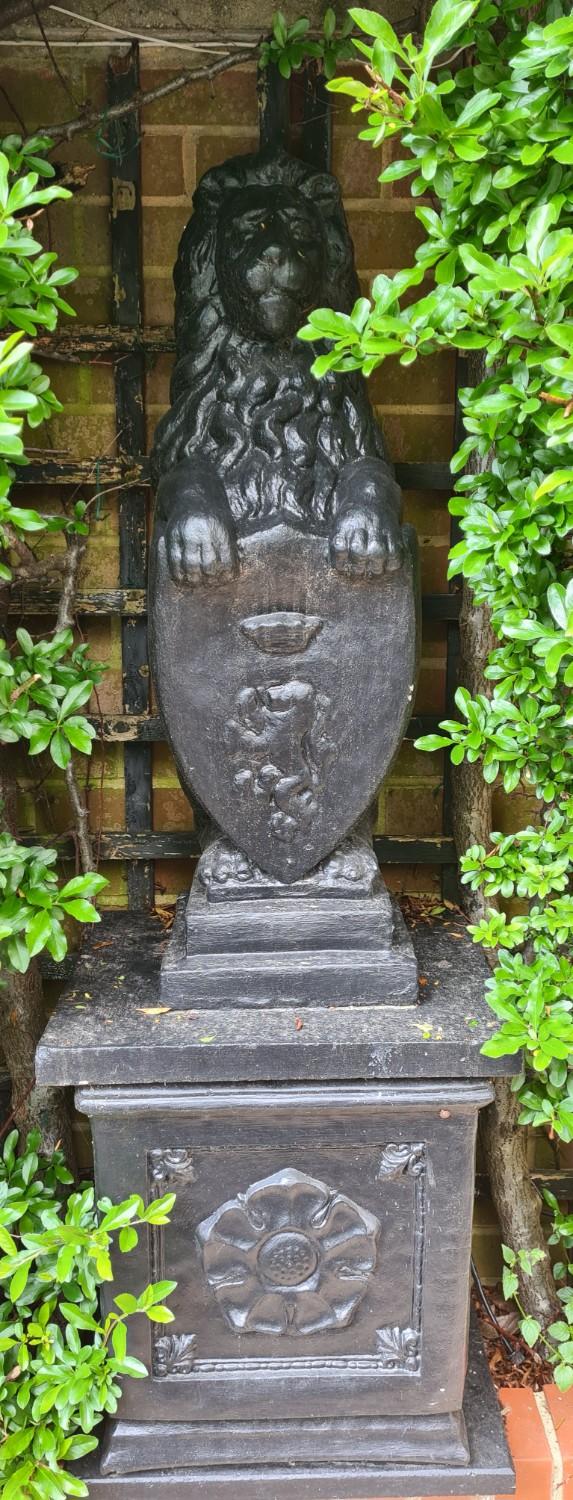 Heraldic Lion & Lion Statues 