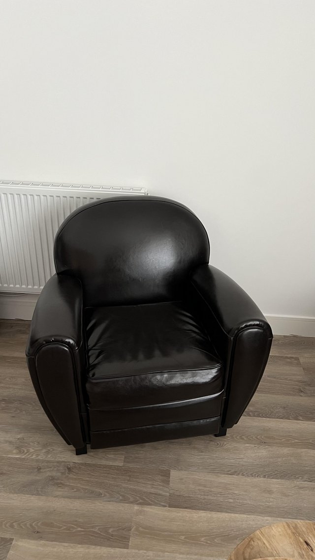 Preview of the first image of Real leather vintage style Armchair in black.