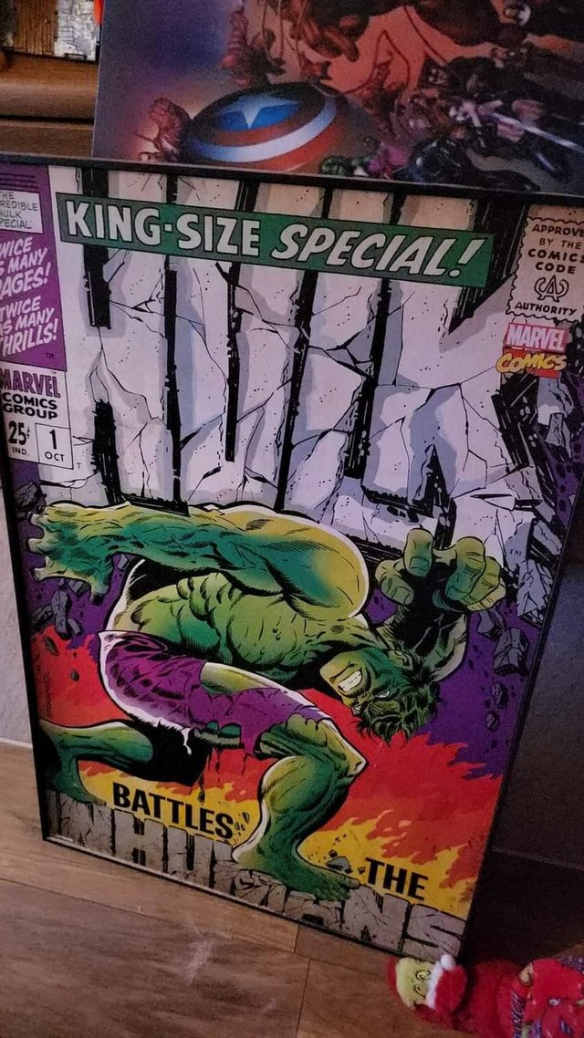 Preview of the first image of Large Hulk picture in frame.