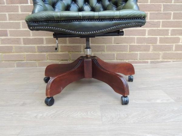 Image 10 of Wade Chesterfield Directors Chair (UK Delivery)