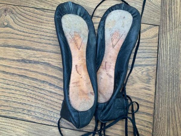 Image 1 of Irish leather dance jig shoes size 5 (girls)