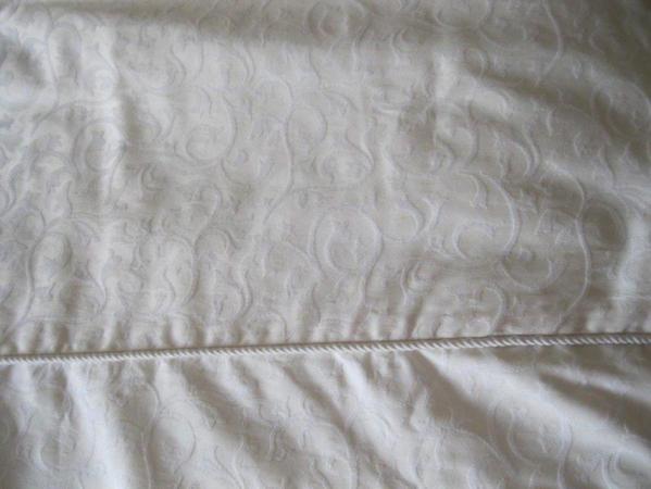 Image 2 of Cream Double Quilt Cover and pillowcases