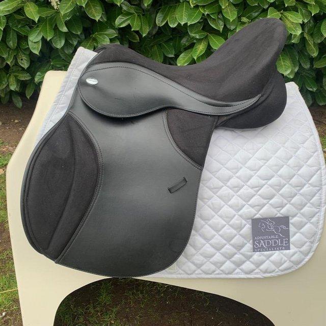 Preview of the first image of Thorowgood T4 17 inch gp saddle (S3107).