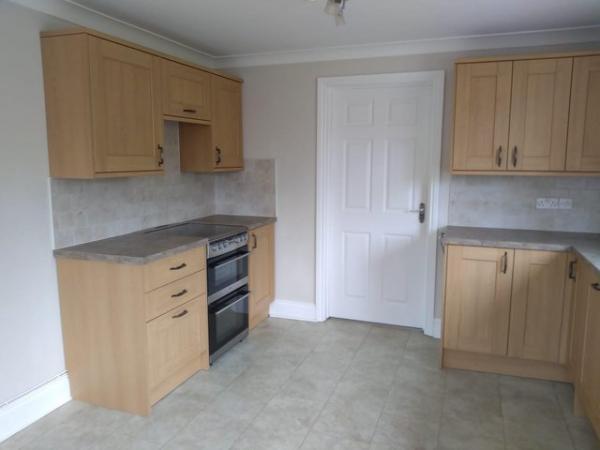 Image 1 of Howden Wood Effect Kitchen Units plus Electric Cooker
