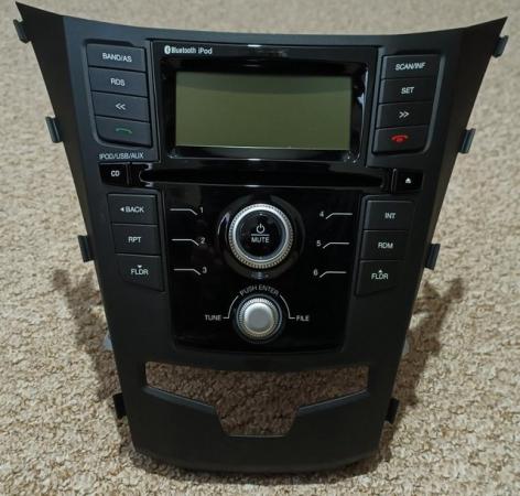 Image 3 of Ssangyong Korando 2.2D Radio Stereo CD Player (Code Unknown)