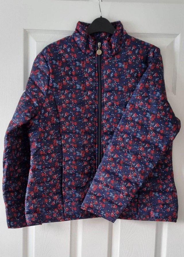 Preview of the first image of Size 14 Med Ladies Anne de Lancay Padded Jacket BNWT.