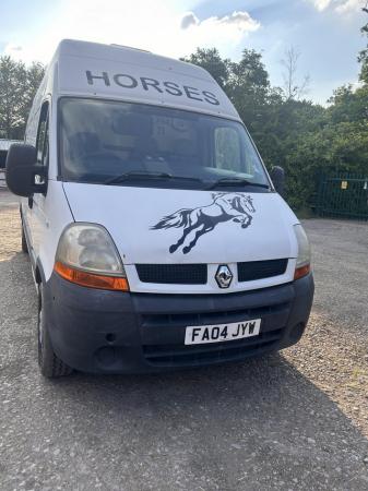 Image 1 of 3.5T Renault Master horse box