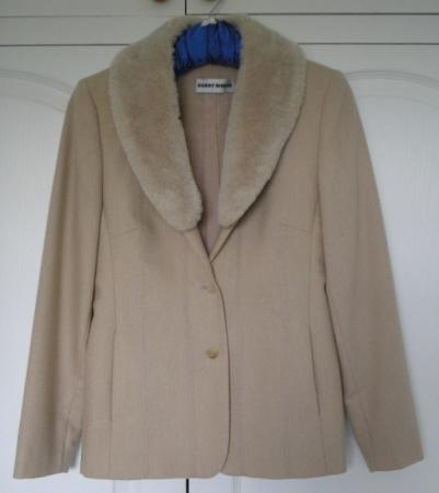 Image 1 of Gerry Weber Camel fitted jacket/detachable collar- 8/10