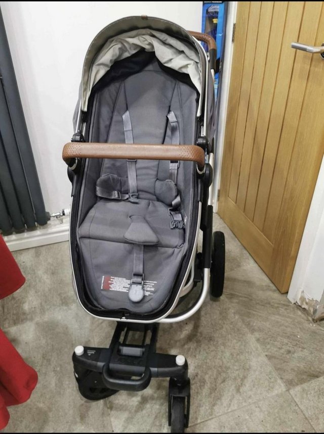 Preview of the first image of Joolz Geo2 Pram - Bassinet, seat and lots of extras.