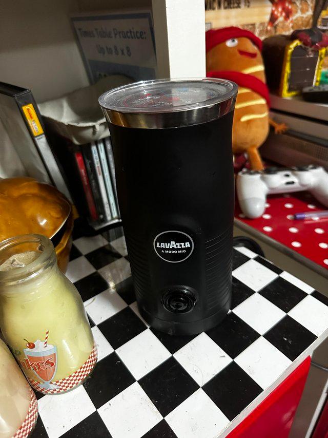 Preview of the first image of Black Lavazza milk throther  looks nice.