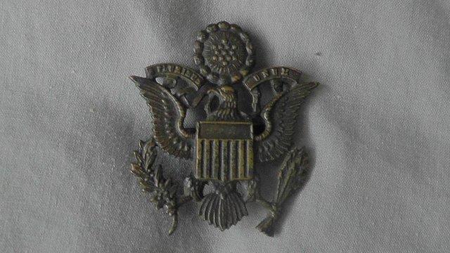 Preview of the first image of Genuine First World War American Infantry Officers Cap Badge.