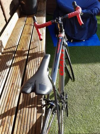 Image 3 of Giant Road bike, silver/grey/red
